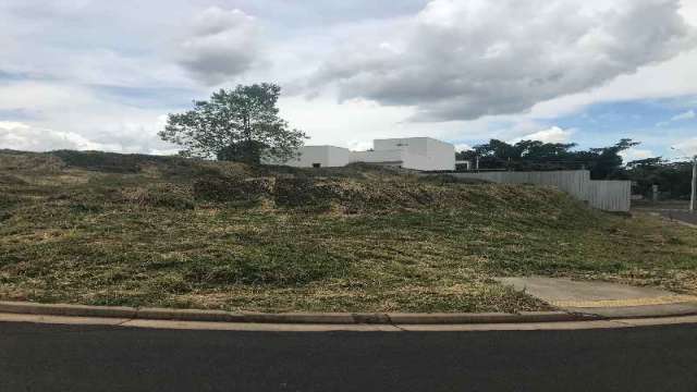 TERRENO CONDOMÍNIO
