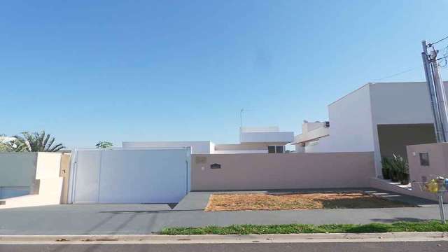 CASA CONDOMÍNIO