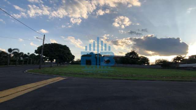 TERRENO CONDOMÍNIO