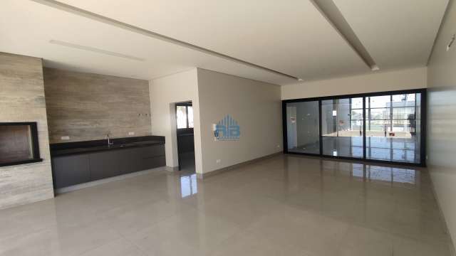 CASA CONDOMÍNIO