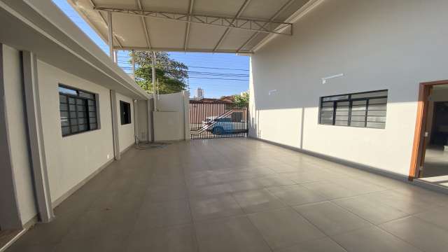 COMERCIAL