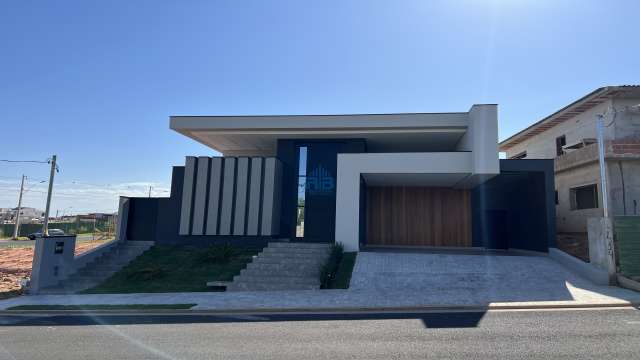 CASA CONDOMÍNIO
