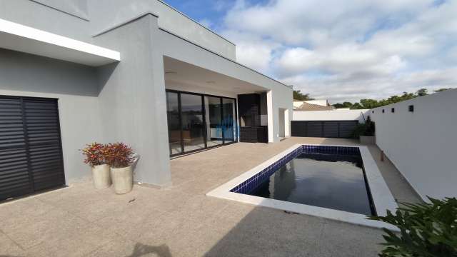 CASA CONDOMÍNIO