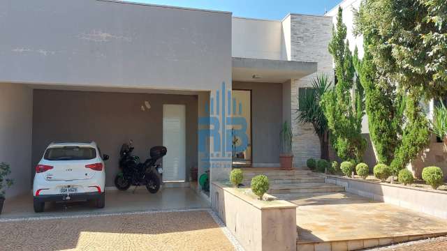 CASA CONDOMÍNIO