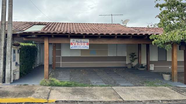 CASA CONDOMÍNIO