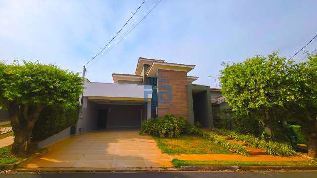 CASA CONDOMÍNIO